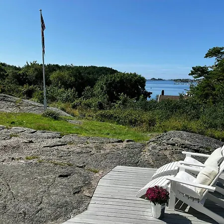 Summer With Sea View In Southern Norway *